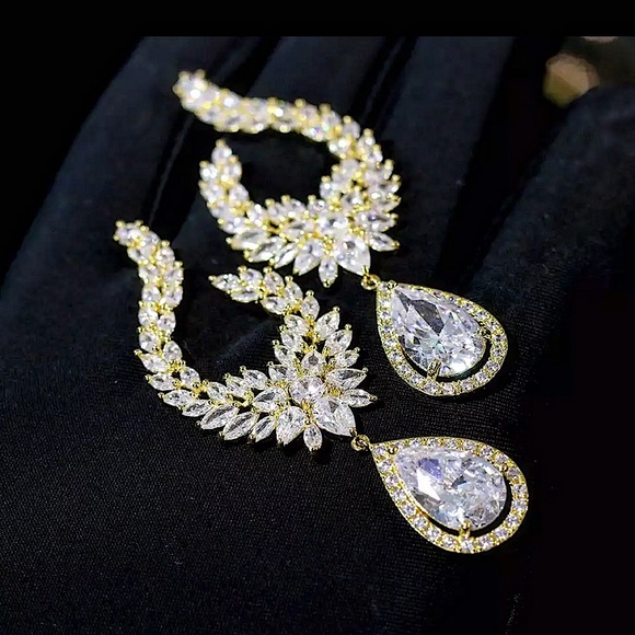 2021 Ivory Wedding Dress Collection|| Crown and Accessories included! Arabic - Picture 2 of 6